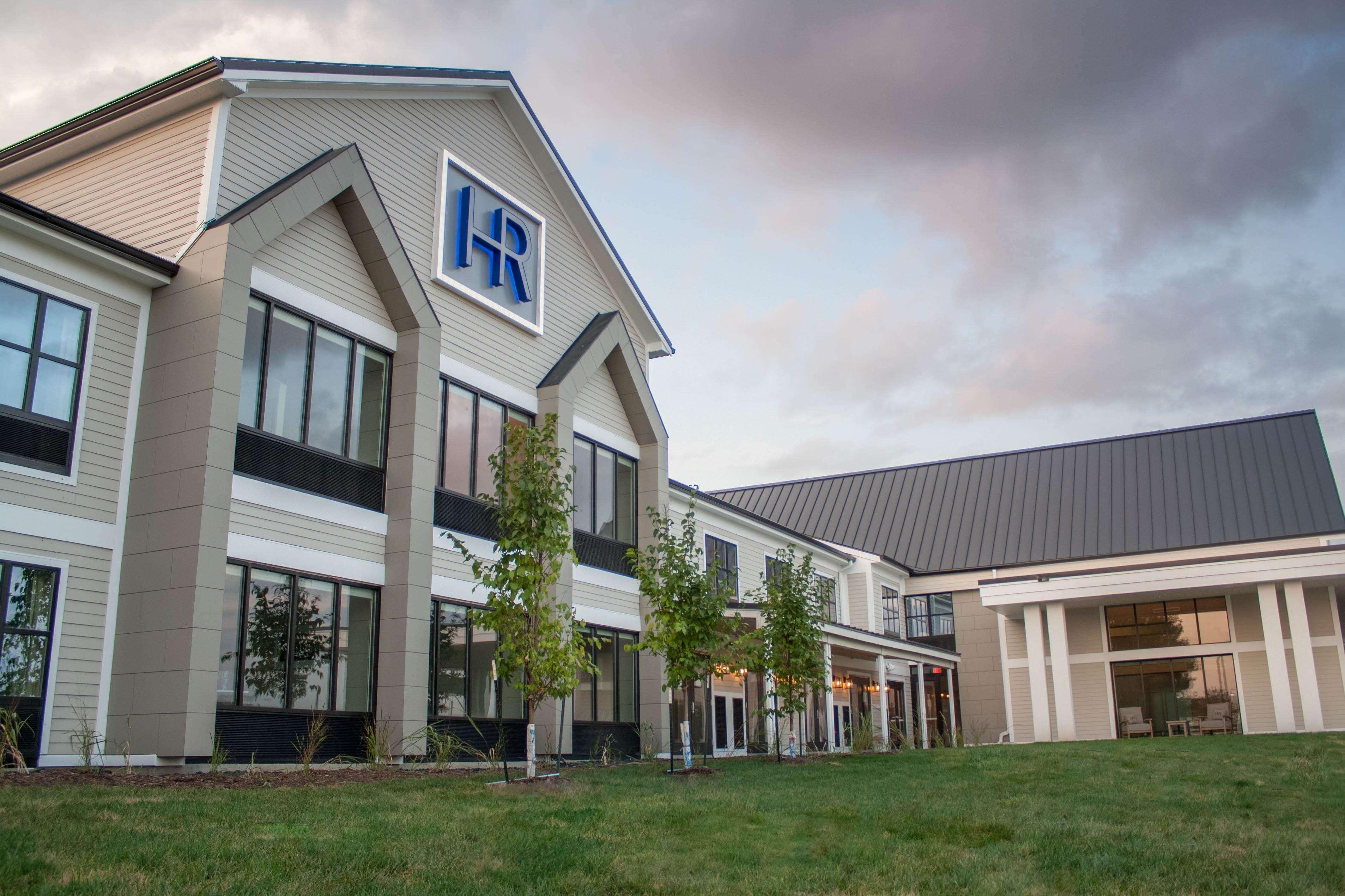 Hotel Renovo Des Moines Urbandale,Tapestry Collection Hilton Exterior photo