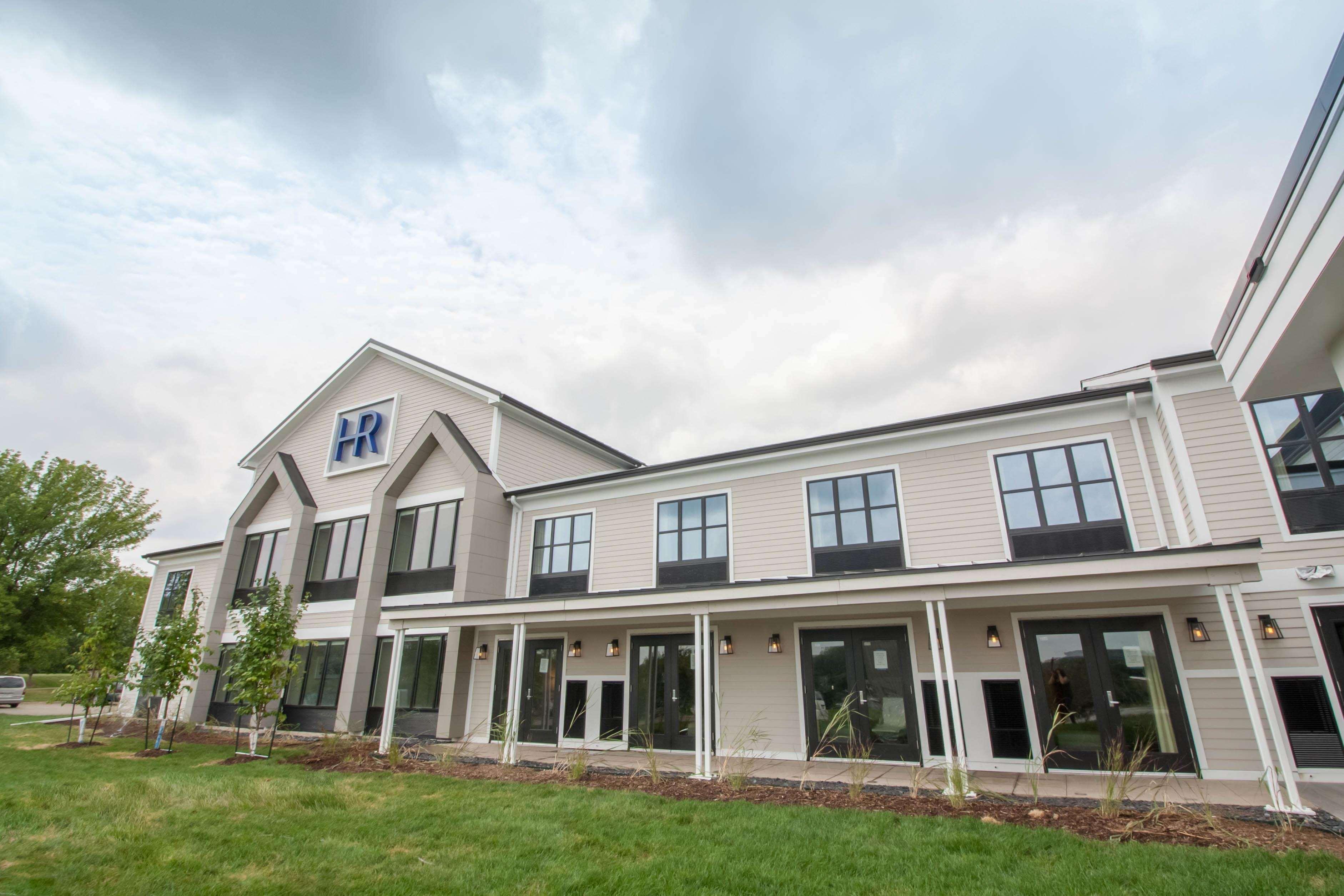 Hotel Renovo Des Moines Urbandale,Tapestry Collection Hilton Exterior photo